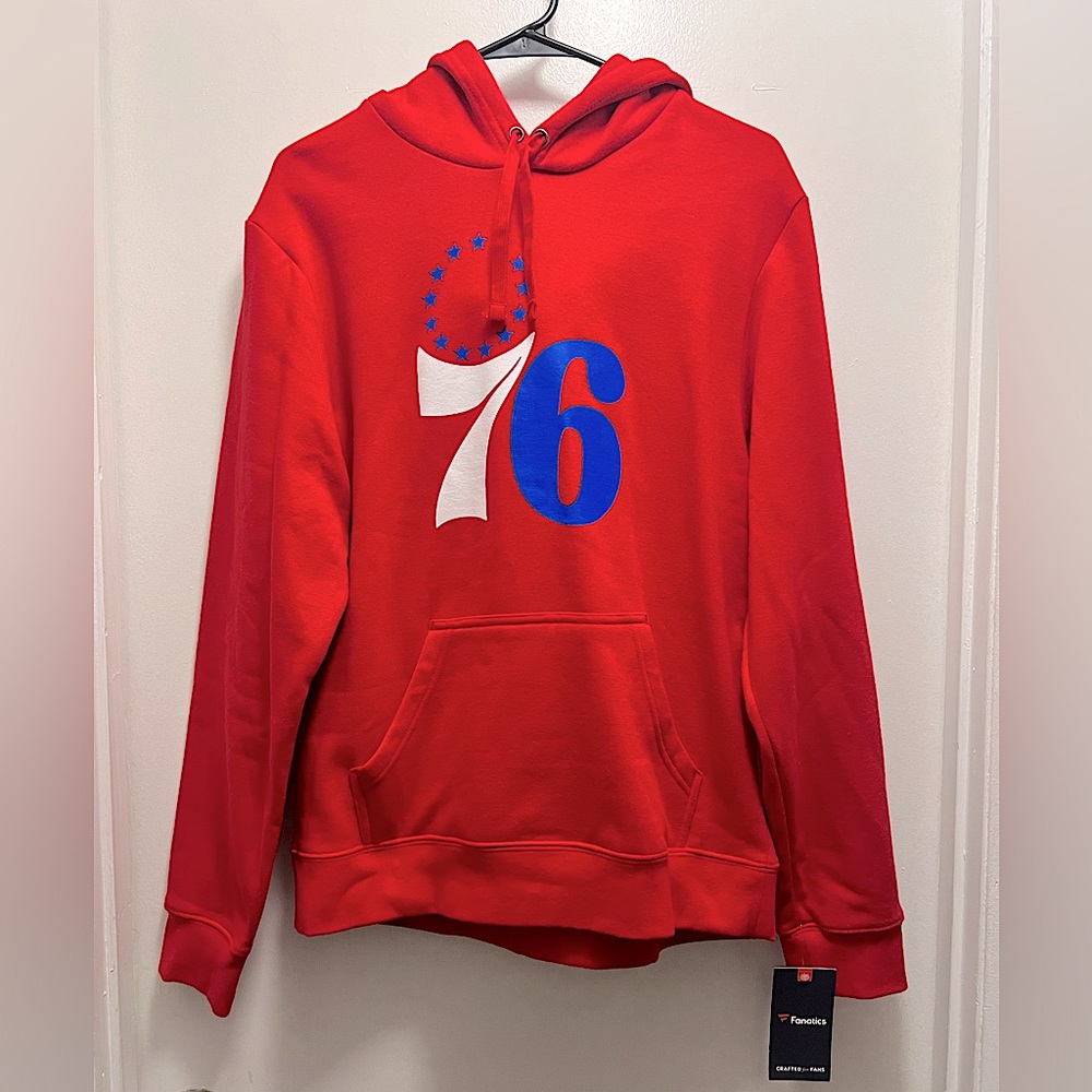 NWT Red 76ers Men’s Fanatics Hoodie, Size medium